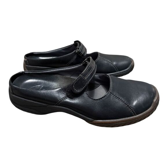 Clarks Mary Jane shoes women’s size 7.5 black leather slip on Velcro straps - Picture 7 of 10
